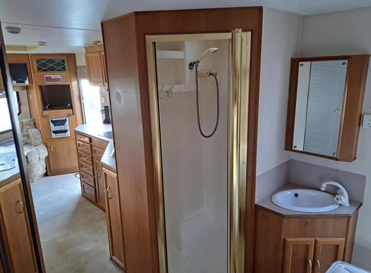 salle de douche pour camping-car