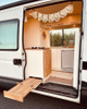 Accessoires de camping-car ignifuges imperméables d'armoires de cuisine en aluminium de nid d'abeilles de couleur adaptées aux besoins du client
