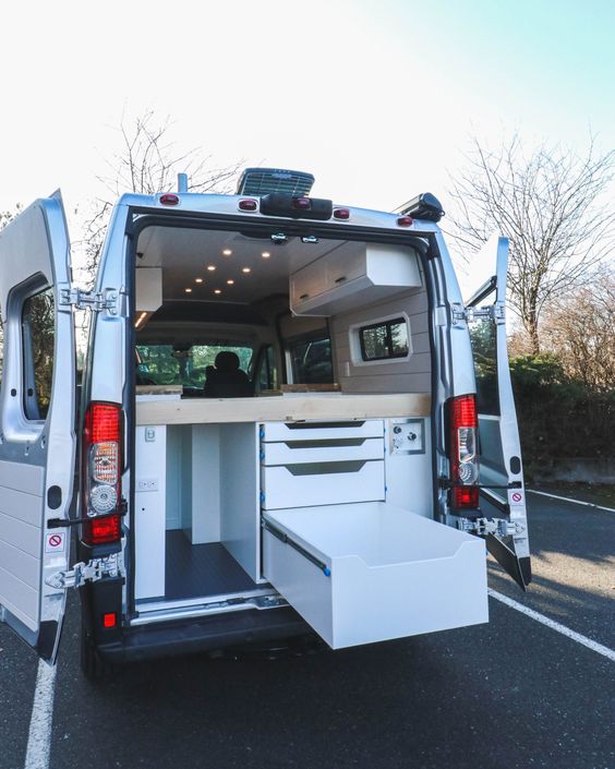 tiroir d'armoire de camping-car