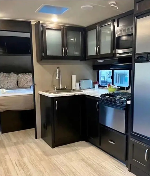 armoire de cuisine pour remorque