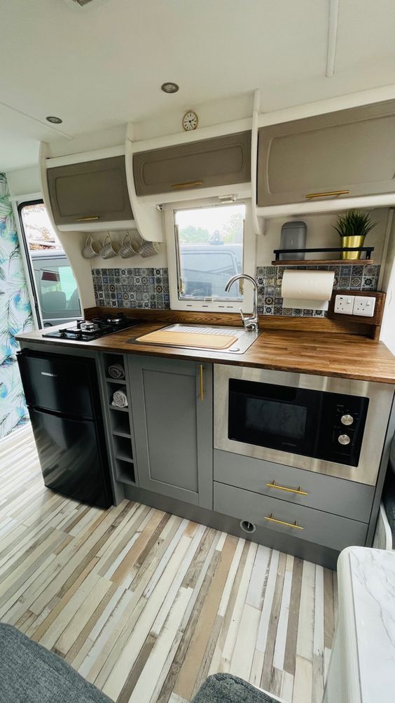 armoire de cuisine pour camping-car2