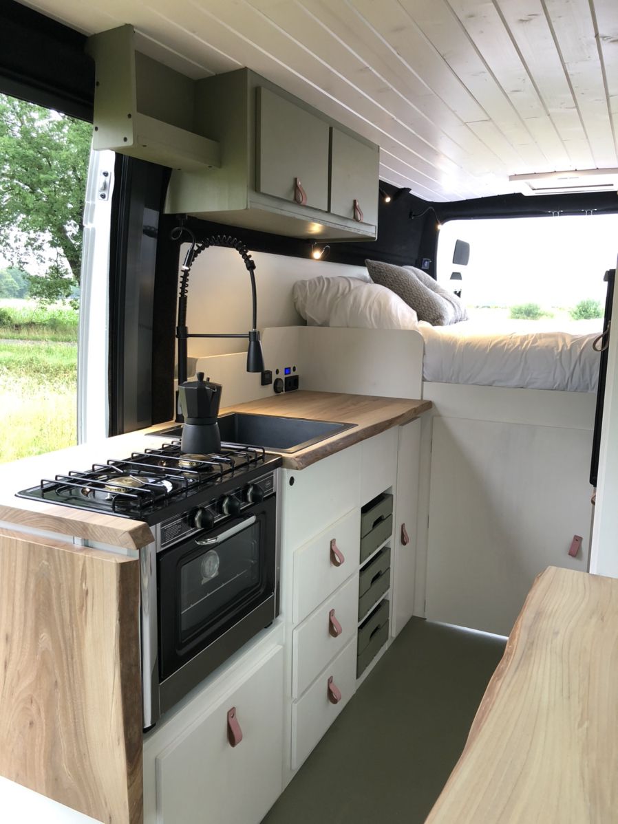 armoire de cuisine pour camping-car