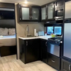Armoires en aluminium modernes de luxe, remorque étanche personnalisée, armoire de cuisine pour camping-car RV