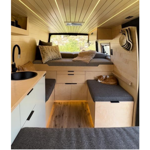 Lit standard en aluminium fait sur commande de campeur de meubles de RV de couleur claire avec des biens légers de Cabinets