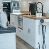 Armoire de cuisine intérieure en aluminium au design moderne, accessoires de camping-car étanches