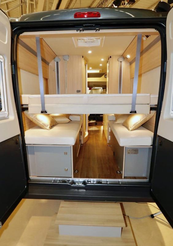 Lit élévateur pour camping-car