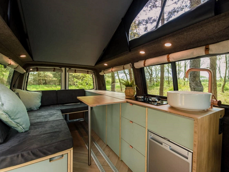 Personnalisation de meubles en aluminium pour camping-car4