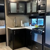 Armoires en aluminium modernes de luxe, remorque étanche personnalisée, armoire de cuisine pour camping-car RV