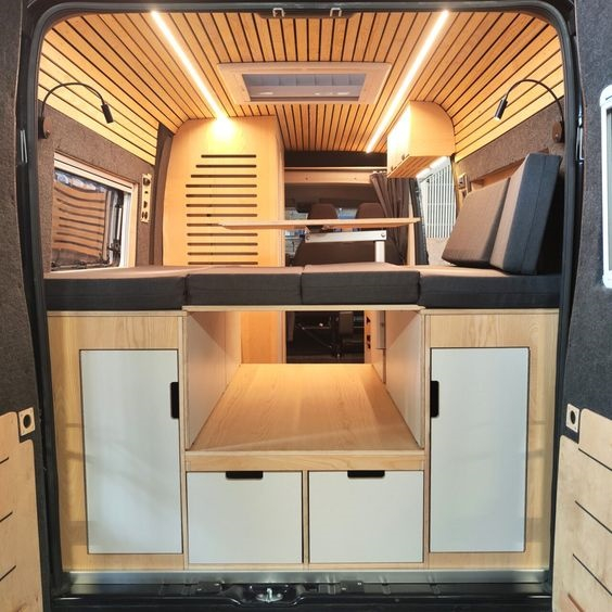 Lit de camping-car en aluminium léger avec armoire sous le lit et tiroirs