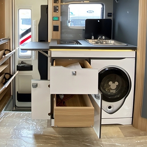 Accessoires de camping-car légers d'armoire de cuisine de caravane en aluminium faite sur commande multifonctionnelle d'usine