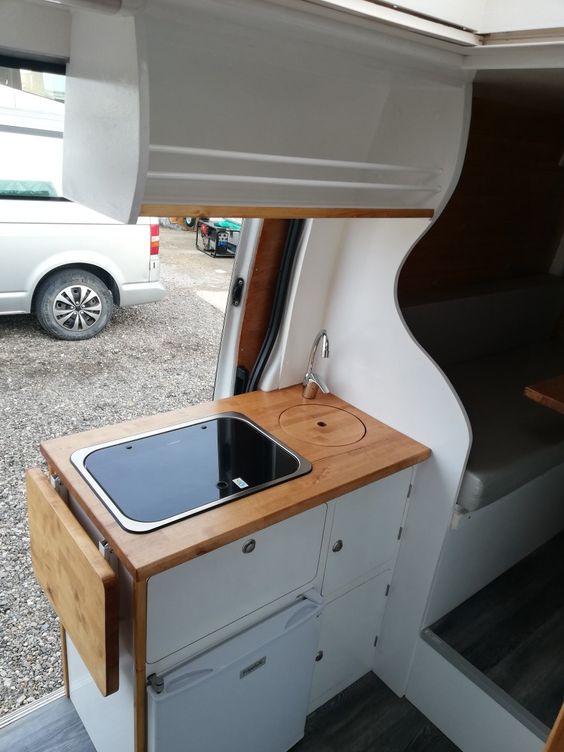 armoire de cuisine pour camping-car2